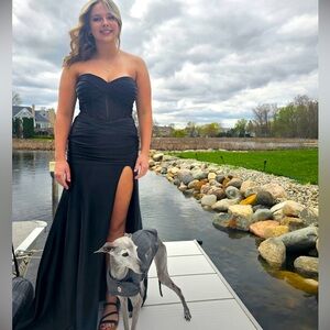 Elegant Black Prom dress
